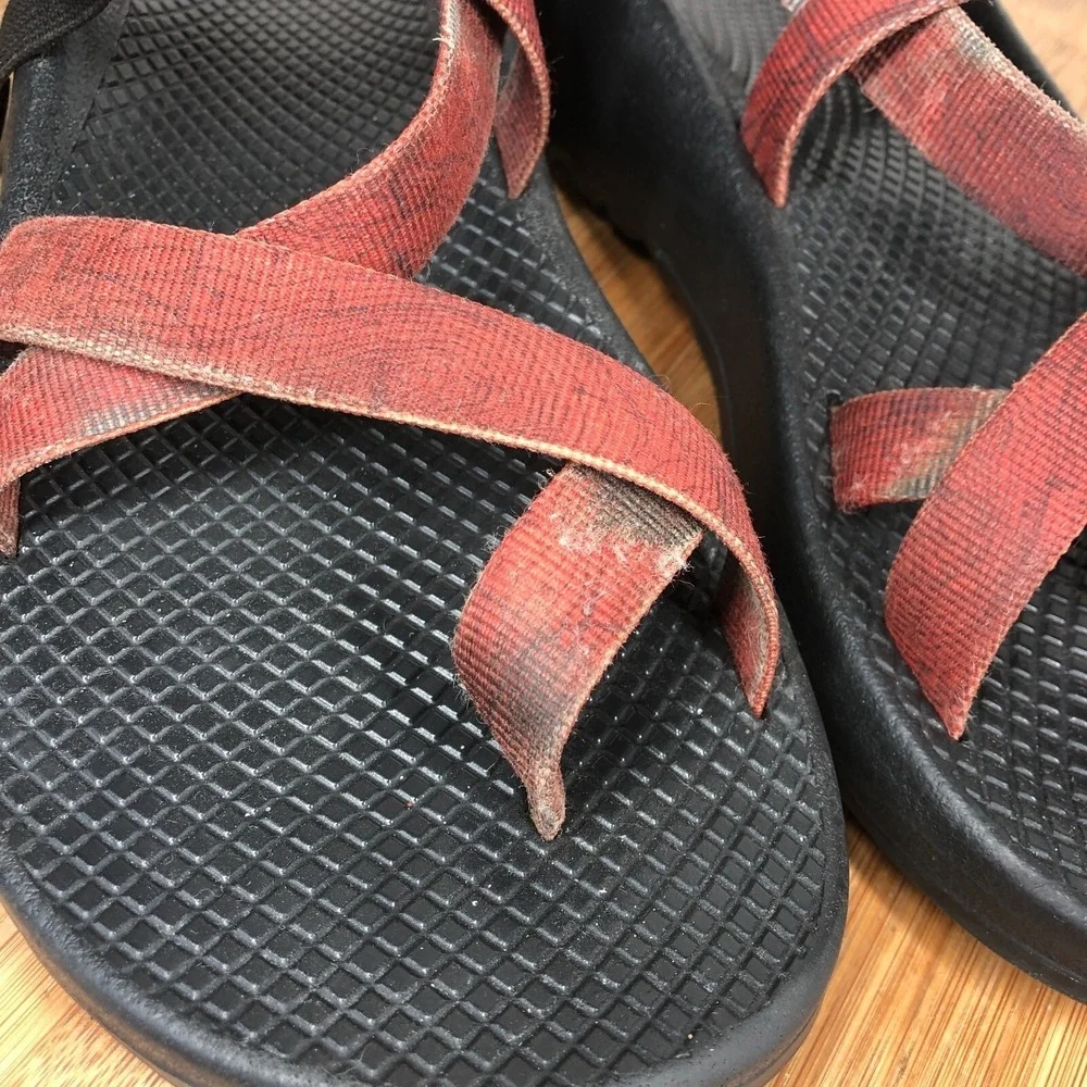 Chaco Z2 Classic mens size 7 shoes red black athletic hiking water sandals